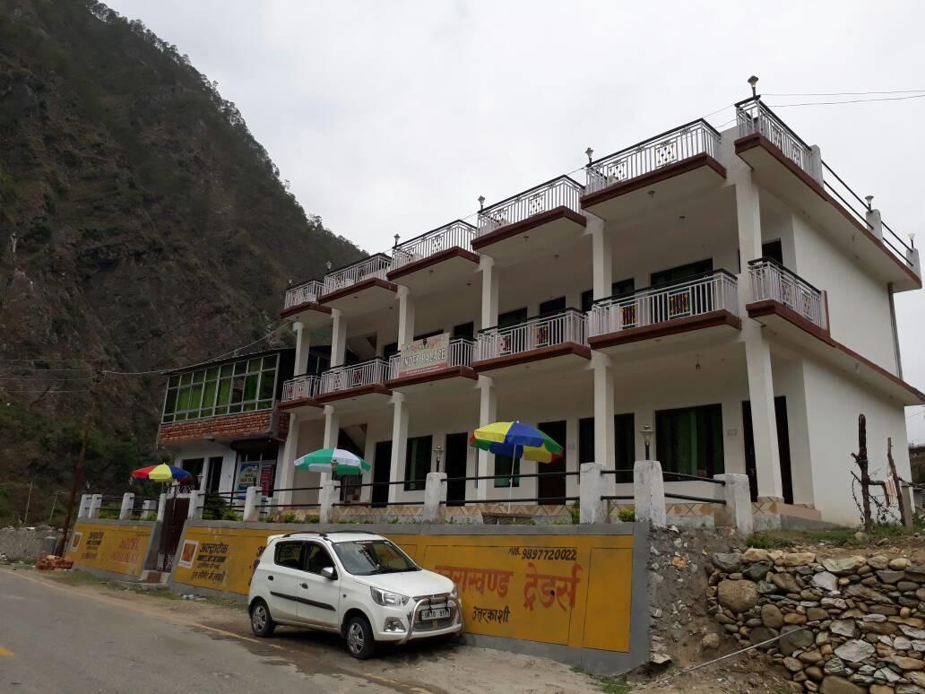 Hotel Inder Place Uttarkashi Bagian luar foto